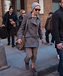 Filename=March_22_-_Leaving_her_hotel_in_NYC_281229.jpg
Filesize=4196KiB
Dimensions=2400x3000
Date added=Mar 26, 2015 March_22_-_Leaving_her_hotel_in_NYC_281229.jpg