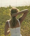 Marie_Claire_UK_28258729_5BBehind_the_Scenes5D.jpg