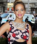 May_4_-_Met_Gala__China_Through_the_Looking_Glass__5BRed_Carpet5D_284529.jpg