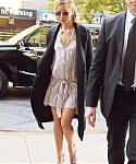 Filename=November_13_-_Arriving_back_at_her_hotel_in_New_York_282529.JPG
Filesize=2339KiB
Dimensions=2215x3328
Date added=Nov 14, 2014 November_13_-_Arriving_back_at_her_hotel_in_New_York_282529.JPG