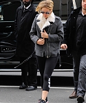 November_16_-_Arriving_at_Soul_Cycle_Gym_in_New_York_City_281229.jpg