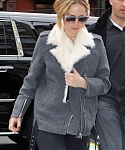 November_16_-_Arriving_at_Soul_Cycle_Gym_in_New_York_City_28129.jpg