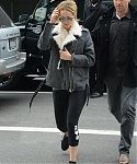 November_16_-_Arriving_at_Soul_Cycle_Gym_in_New_York_City_282029.jpg
