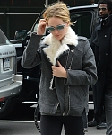 November_16_-_Arriving_at_Soul_Cycle_Gym_in_New_York_City_282129.jpg