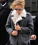November_16_-_Arriving_at_Soul_Cycle_Gym_in_New_York_City_28429.jpg