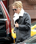 November_16_-_Arriving_at_Soul_Cycle_Gym_in_New_York_City_284329.jpg