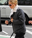 November_16_-_Arriving_at_Soul_Cycle_Gym_in_New_York_City_284429.jpg