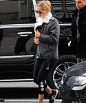 November_16_-_Arriving_at_Soul_Cycle_Gym_in_New_York_City_28929.jpg