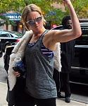 November_16_-_Arriving_back_at_her_hotel_in_New_York__281729.jpg