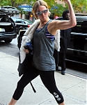 November_16_-_Arriving_back_at_her_hotel_in_New_York__282029.jpg