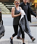 November_16_-_Arriving_back_at_her_hotel_in_New_York__282829.jpg