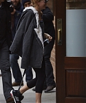 November_16_-_Arriving_back_at_her_hotel_in_New_York__283329.jpg
