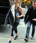 November_16_-_Arriving_back_at_her_hotel_in_New_York__28429.jpg