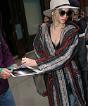 Filename=November_16_-_Leaving_her_hotel_in_New_York_284629.JPG
Filesize=6241KiB
Dimensions=3648x5472
Date added=Nov 17, 2014 November_16_-_Leaving_her_hotel_in_New_York_284629.JPG
