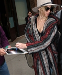 November_16_-_Leaving_her_hotel_in_New_York_288129.jpg