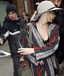 November_16_-_Leaving_her_hotel_in_New_York_288429.jpg
