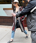 November_16_-_Leaving_her_hotel_in_New_York_288929.jpg