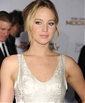 November_17_-__Mockingjay_Part_1__Premiere_in_Los_Angeles_287829.jpg