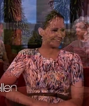 November_212C_2012_-__The_Ellen_DeGeneres_Show_28137629.jpg