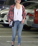Filename=October_22_-_Out_and_about_in_Los_Angeles_28129.jpg
Filesize=2956KiB
Dimensions=2400x3600
Date added=Oct 25, 2014 October_22_-_Out_and_about_in_Los_Angeles_28129.jpg