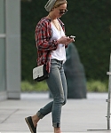 Filename=October_22_-_Out_and_about_in_Los_Angeles_282429.jpg
Filesize=1790KiB
Dimensions=2400x3600
Date added=Oct 25, 2014 October_22_-_Out_and_about_in_Los_Angeles_282429.jpg