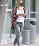 Filename=October_22_-_Out_and_about_in_Los_Angeles_282929.jpg
Filesize=1200KiB
Dimensions=1600x2400
Date added=Oct 25, 2014 October_22_-_Out_and_about_in_Los_Angeles_282929.jpg