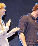 Jennifer_Lawrence_attending_The_Hunger_Games_Mexico_Rally_04.jpg