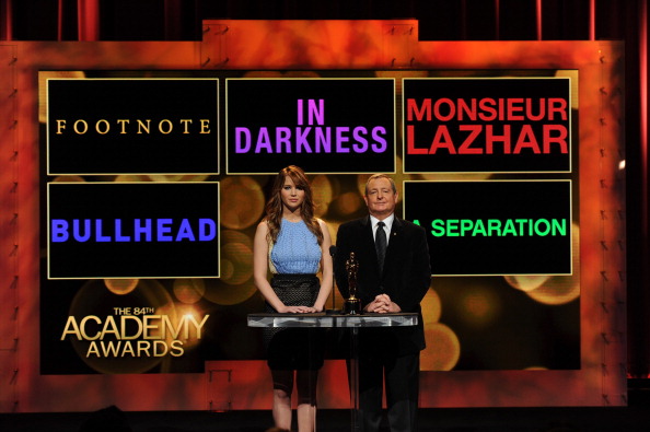 Jennifer_Lawrence_presenting_the_2011_Oscar_nominees_23.jpg