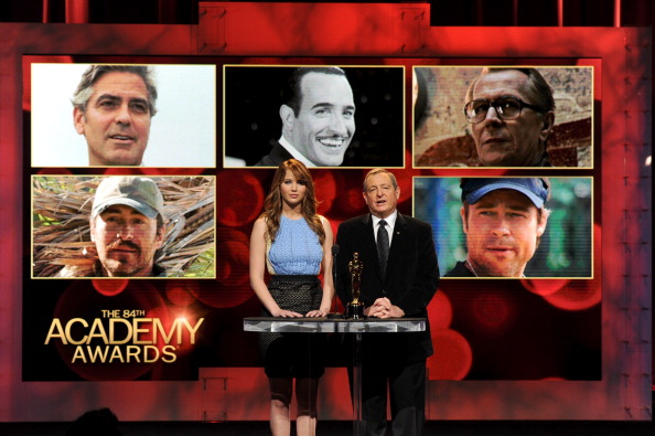 Jennifer_Lawrence_presenting_the_2011_Oscar_nominees_28.jpg