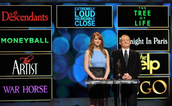 Jennifer_Lawrence_presenting_the_2011_Oscar_nominees_32.jpg