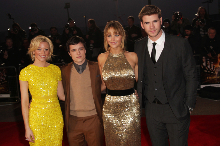 Beautiful_Jennifer_Lawrence_in_a_Golden_dress_at_the_London_premiere_of_The_Hunger_Games_028.jpg