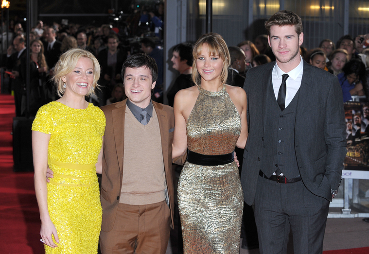 Beautiful_Jennifer_Lawrence_in_a_Golden_dress_at_the_London_premiere_of_The_Hunger_Games_082.jpg