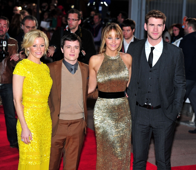 Beautiful_Jennifer_Lawrence_in_a_Golden_dress_at_the_London_premiere_of_The_Hunger_Games_084.jpg