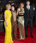 Filename=Jennifer_Lawrence_at_the_London_premiere_of_The_Hunger_Games_begging_for_an_Oscar_in_a_gold_dress_148.JPG
Filesize=2776KiB
Dimensions=2832x4256
Date added=Mar 21, 2012 Jennifer_Lawrence_at_the_London_premiere_of_The_Hunger_Games_begging_for_an_Oscar_in_a_gold_dress_148.JPG