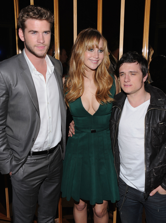 Sexy_Jennifer_Lawrence_at_the_New_York_screening_of_The_Hunger_Games_063.jpg