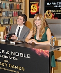 Filename=Jennifer_Lawrence_wearing_a_cute_low_cut_green_dress_at_a_book_signing_for_The_Hunger_Games_59.jpg
Filesize=947KiB
Dimensions=3000x2219
Date added=Mar 23, 2012 Jennifer_Lawrence_wearing_a_cute_low_cut_green_dress_at_a_book_signing_for_The_Hunger_Games_59.jpg