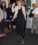 Filename=Jennifer_Lawrence_promoting_The_Hunger_Games_mall_promotion_tour_14.jpg
Filesize=74KiB
Dimensions=395x594
Date added=Mar 14, 2012 Jennifer_Lawrence_promoting_The_Hunger_Games_mall_promotion_tour_14.jpg