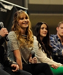 Filename=Jennifer_Lawrence_promoting_The_Hunger_Games_at_Mall_of_America_08.jpg
Filesize=77KiB
Dimensions=594x421
Date added=Mar 14, 2012 Jennifer_Lawrence_promoting_The_Hunger_Games_at_Mall_of_America_08.jpg