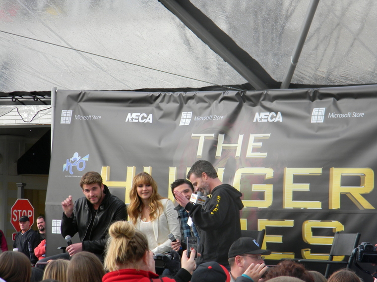 March_10_-_The_Hunger_Games_Mall_Tour_in_Seattle_284029.jpg