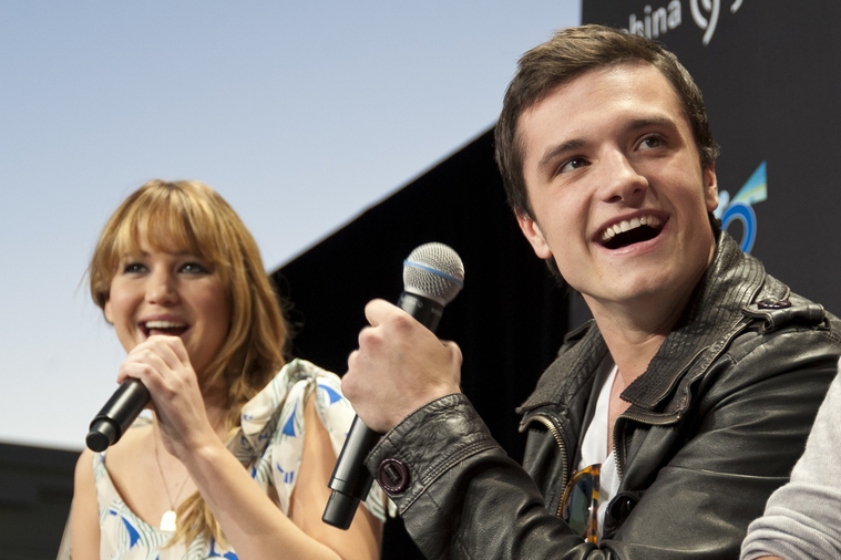 March_3_-_The_Hunger_Games_Mall_Tour_in_L_283229.jpg