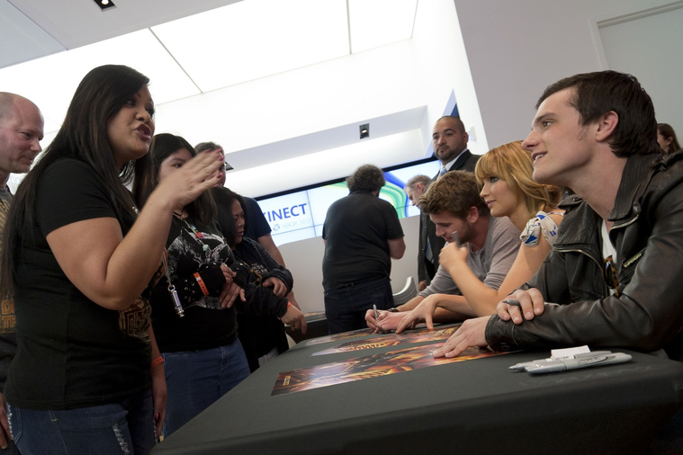 March_3_-_The_Hunger_Games_Mall_Tour_in_L_286129.jpg