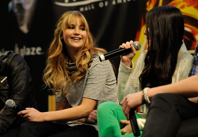 March_9_-_The_Hunger_Games_Mall_Tour_in_Minneapolis_281329.jpg