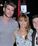 Filename=March_3_-_The_Hunger_Games_Mall_Tour_in_L_2812129.jpg
Filesize=1009KiB
Dimensions=1701x1200
Date added=Nov 12, 2013 March_3_-_The_Hunger_Games_Mall_Tour_in_L_2812129.jpg