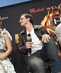 Filename=March_3_-_The_Hunger_Games_Mall_Tour_in_L_282329.jpg
Filesize=796KiB
Dimensions=1280x853
Date added=Nov 12, 2013 March_3_-_The_Hunger_Games_Mall_Tour_in_L_282329.jpg