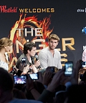 Filename=March_3_-_The_Hunger_Games_Mall_Tour_in_L_283529.jpg
Filesize=691KiB
Dimensions=1280x853
Date added=Nov 12, 2013 March_3_-_The_Hunger_Games_Mall_Tour_in_L_283529.jpg