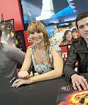 Filename=March_3_-_The_Hunger_Games_Mall_Tour_in_L_286929.jpg
Filesize=772KiB
Dimensions=1280x854
Date added=Nov 12, 2013 March_3_-_The_Hunger_Games_Mall_Tour_in_L_286929.jpg
